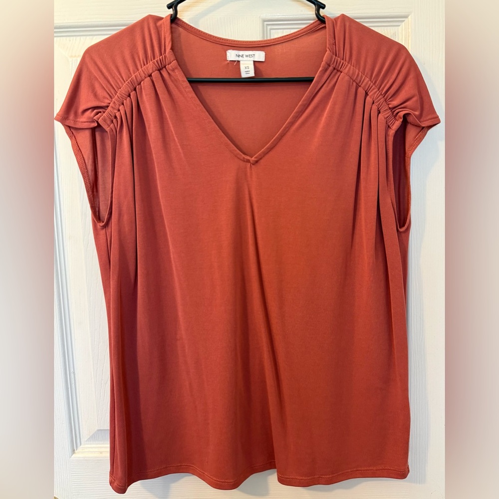 Nine West Rust V-Neck Cap Sleeve Tunic Top